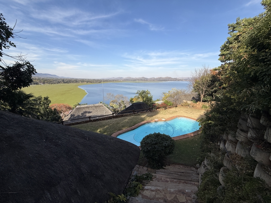 4 Bedroom Property for Sale in Kosmos North West